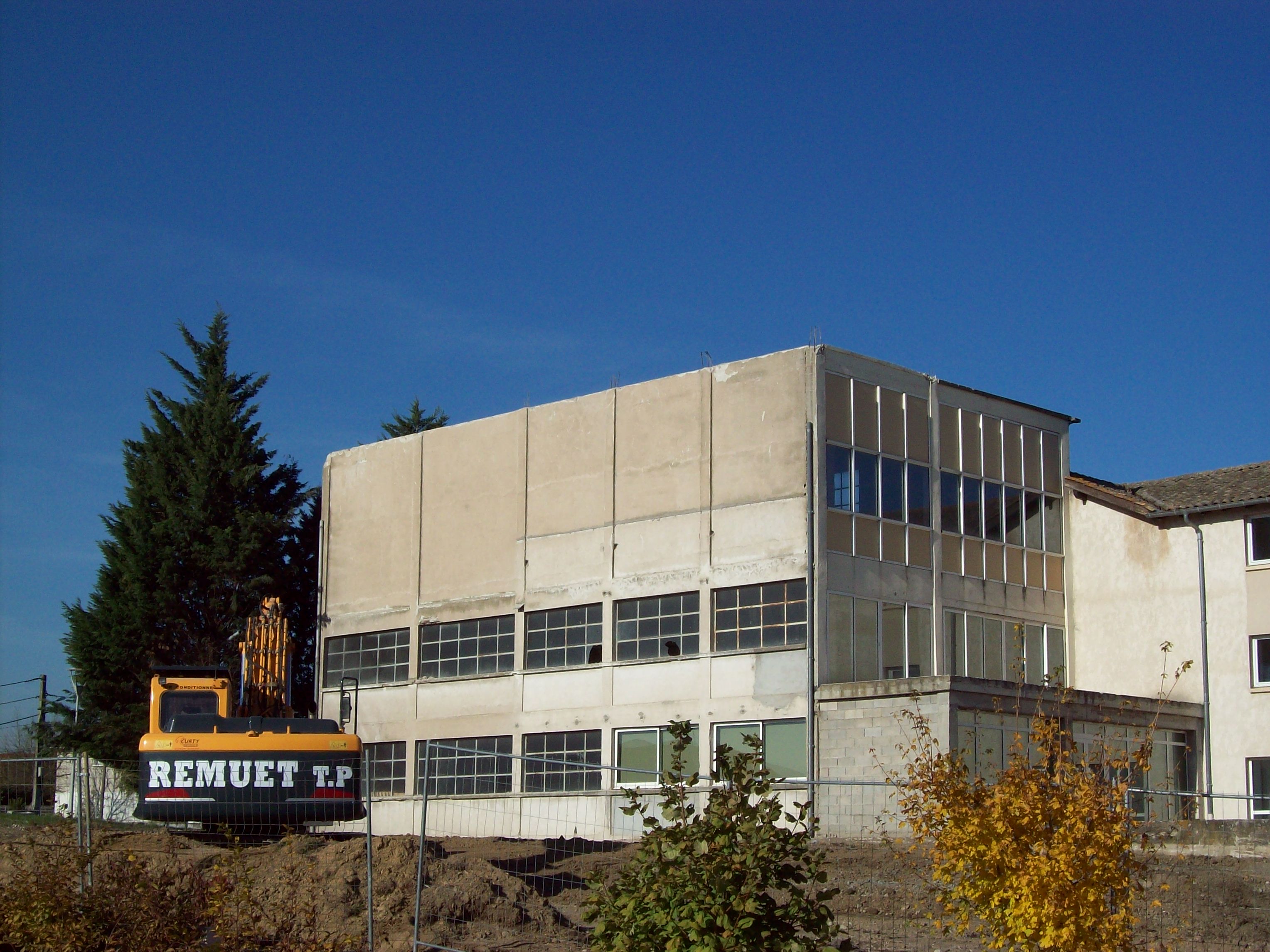 3-chantier10-demolition-moulin-st-jean-d-ardieres (5)