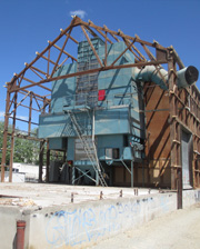 Démolition de silos à Limas (Rhône)